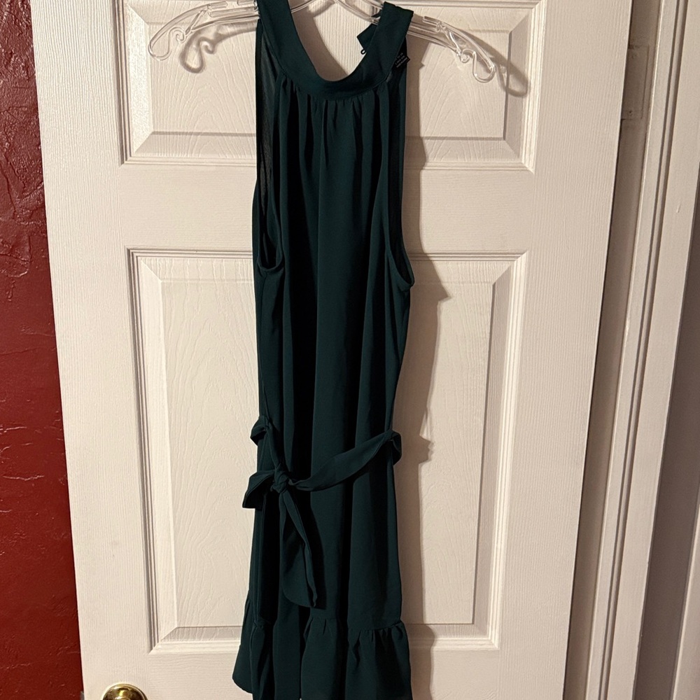 Elegant Dark Green Sleeveless Dress